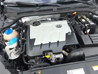 ✅ 2014 Volkswagen Jetta TDI w/Premium • VIN: 3VWLL7AJ7EM383358 • Lot: 92893655. Wystawiony na Copart z przebiegiem 90 247 mil. Bezpłatny archiwum sprzedaży aukcyjnych z USA i szczegółowy raport historii pojazdu na DreamBid. Zdjęcie 11.