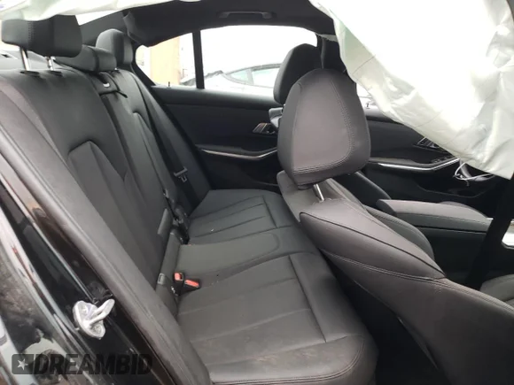 ✅ 2021 BMW 3 Series 330i xDrive • VIN: 3MW5R7J04M8C07390 • Lot: 70503912. Wystawiony na Copart z przebiegiem 25 215 mil. Bezpłatny archiwum sprzedaży aukcyjnych z USA i szczegółowy raport historii pojazdu na DreamBid. Zdjęcie 10.