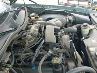 ✅ 2004 Lincoln Town Car Signature • VIN: 1LNHM81WX4Y604473 • Lot: 43407059. Wystawiony na IAAI z przebiegiem 194 731 mil. Bezpłatny archiwum sprzedaży aukcyjnych z USA i szczegółowy raport historii pojazdu na DreamBid. Zdjęcie 19.