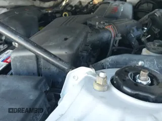 ✅ 2005 Toyota Camry XLE • VIN: 4T1BE30K55U565725 • Lot: 43494615. Wystawiony na IAAI z przebiegiem 246 383 mil. Bezpłatny archiwum sprzedaży aukcyjnych z USA i szczegółowy raport historii pojazdu na DreamBid. Zdjęcie 19.