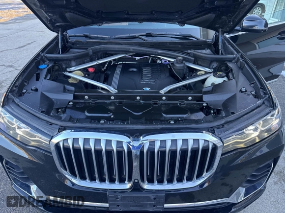 ✅ 2021 BMW X7 xDrive40i • VIN: 5UXCW2C06M9E81989 • Lot: 44543690. Wystawiony na IAAI z przebiegiem 93 754 mil. Bezpłatny archiwum sprzedaży aukcyjnych z USA i szczegółowy raport historii pojazdu na DreamBid. Zdjęcie 10.