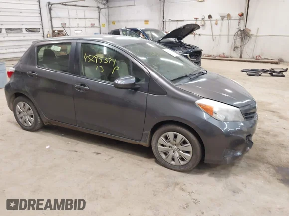 ✅ 2013 Toyota Yaris LE • VIN: JTDKTUD33DD565305 • Лот: 45295374. Опубликован ранее на IAAI с пробегом 147 843 миль. Бесплатный доступ к архиву аукционных продаж из США и подробный отчёт об истории автомобиля на DreamBid. Изображение 1.