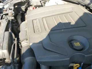 ✅ 2019 Jaguar F-Pace 25t Premium • VIN: SADCJ2FX2KA357093 • Lot: 41432963. Listed on IAAI with 97,130 mi. Free auction sales archive from the USA and detailed vehicle history report at DreamBid. Image 18.