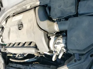 ✅ 2016 Volvo XC60 T6 • VIN: YV4902RKXG2820492 • Lot: 41542050. Wystawiony na IAAI z przebiegiem 52 706 mil. Bezpłatny archiwum sprzedaży aukcyjnych z USA i szczegółowy raport historii pojazdu na DreamBid. Zdjęcie 22.