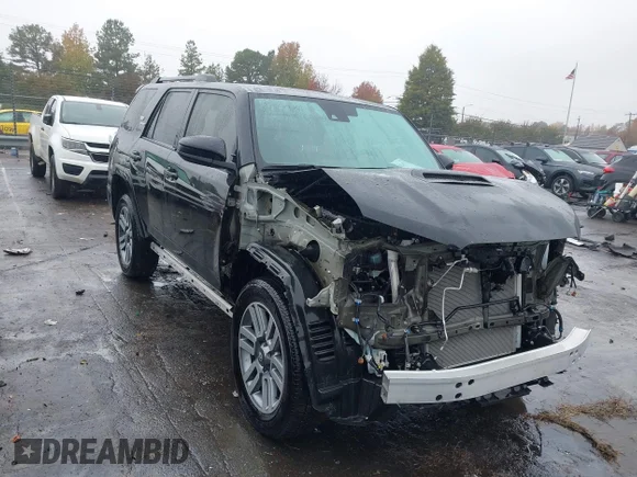 ✅ 2024 Toyota 4Runner TRD Sport • VIN: JTESU5JR1R6269623 • Лот: 43548732. Опубликован ранее на IAAI с пробегом 11 623 миль. Бесплатный доступ к архиву аукционных продаж из США и подробный отчёт об истории автомобиля на DreamBid. Изображение 1.