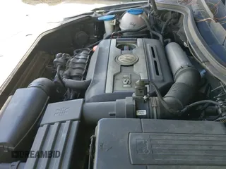 ✅ 2010 Volkswagen CC Luxury • VIN: WVWHP7AN5AE541065 • Lot: 43006466. Wystawiony na IAAI z przebiegiem 98 484 mil. Bezpłatny archiwum sprzedaży aukcyjnych z USA i szczegółowy raport historii pojazdu na DreamBid. Zdjęcie 12.