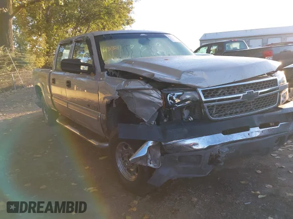 ✅ 2005 Chevrolet Silverado 2500HD LS • VIN: 1GCHK23205F849040 • Lot: 43381357. Wystawiony na IAAI z przebiegiem 235 872 mil. Bezpłatny archiwum sprzedaży aukcyjnych z USA i szczegółowy raport historii pojazdu na DreamBid. Zdjęcie 1.