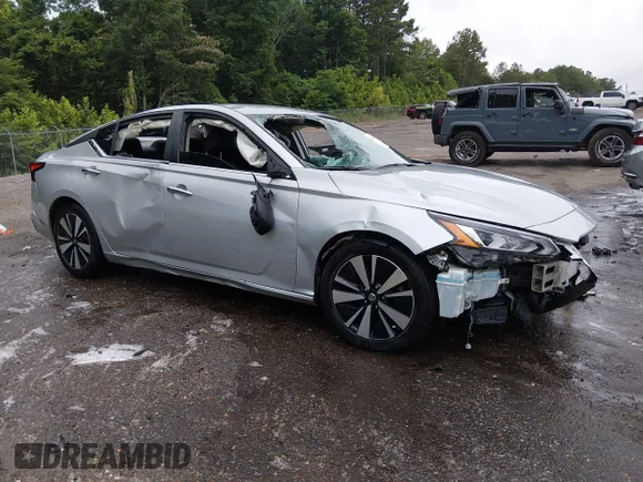 ✅ 2022 Nissan Altima SV • VIN: 1N4BL4DVXNN324912 • Лот: 45289364. Опубликован ранее на IAAI с пробегом 89 608 миль. Бесплатный доступ к архиву аукционных продаж из США и подробный отчёт об истории автомобиля на DreamBid. Изображение 1.