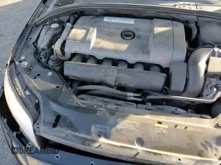 ✅ 2008 Volvo V70 • VIN: YV1BW982081040337 • Лот: 86213924. Опубликован ранее на Copart с пробегом 98 039 миль. Бесплатный доступ к архиву аукционных продаж из США и подробный отчёт об истории автомобиля на DreamBid. Изображение 12.