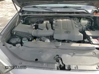 ✅ 2018 Toyota 4Runner SR5 Premium • VIN: JTEBU5JR9J5522228 • Лот: 91281555. Опубликован ранее на Copart с пробегом 92 100 миль. Бесплатный доступ к архиву аукционных продаж из США и подробный отчёт об истории автомобиля на DreamBid. Изображение 14.