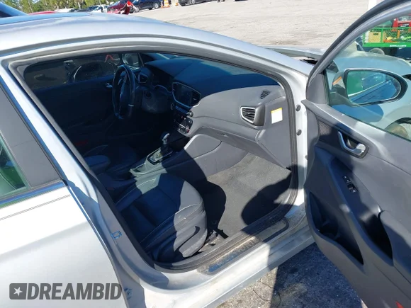 ✅ 2018 Hyundai Ioniq Limited • VIN: KMHC85LC8JU073129 • Лот: 44006429. Опубліковано раніше на IAAI з пробігом 178 018 миль. Безкоштовний доступ до архіву аукціонних продажів зі США та докладний звіт про історію автомобіля на DreamBid. Зображення 5.