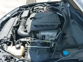 ✅ 2018 Alfa Romeo Giulia • VIN: ZARFAEBN4J7566092 • Lot: 42570909. Listed on IAAI with 61,920 mi. Free auction sales archive from the USA and detailed vehicle history report at DreamBid. Image 18.