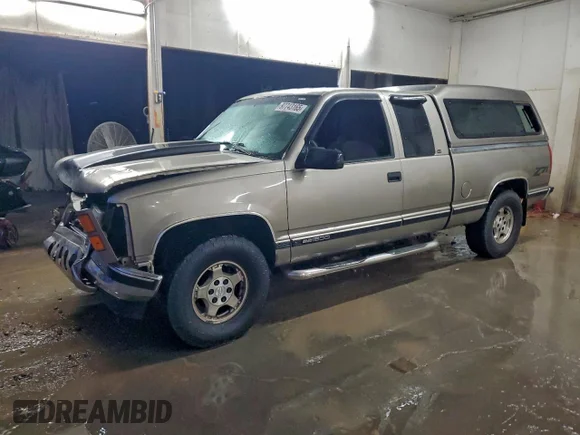 ✅ 1999 GMC Sierra 1500 • VIN: 1GTEK19R5XR508963 • Lot: 97743165. Wystawiony na Copart z przebiegiem 269 699 mil. Bezpłatny archiwum sprzedaży aukcyjnych z USA i szczegółowy raport historii pojazdu na DreamBid. Zdjęcie 1.