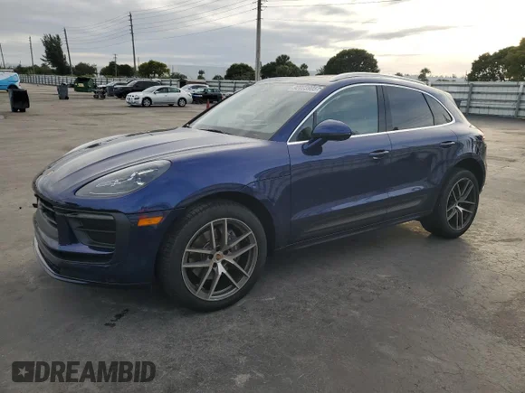 ✅ 2023 Porsche Macan • VIN: WP1AA2A5XPLB04896 • Лот: 92023905. Опубліковано раніше на Copart з пробігом 27 141 миль. Безкоштовний доступ до архіву аукціонних продажів зі США та докладний звіт про історію автомобіля на DreamBid. Зображення 1.