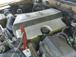 ✅ 2005 Toyota Land Cruiser • VIN: JTEHT05J052076580 • Lot: 42563879. Listed on IAAI with 227,264 mi. Free auction sales archive from the USA and detailed vehicle history report at DreamBid. Image 19.