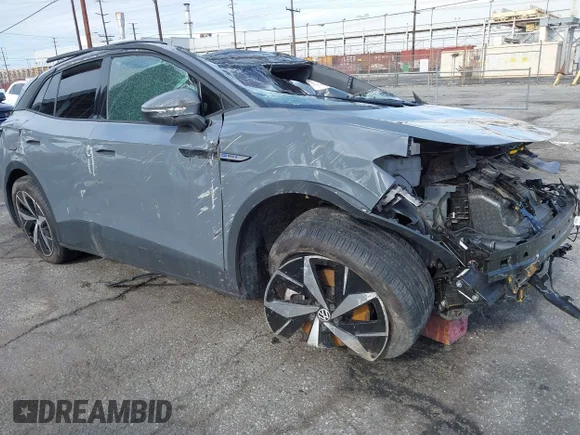 ✅ 2024 Volkswagen ID.4 Pro S • VIN: 1V2WSPE84RC018085 • Lot: 44050754. Listed on IAAI with 11,397 mi. Free auction sales archive from the USA and detailed vehicle history report at DreamBid. Image 1.