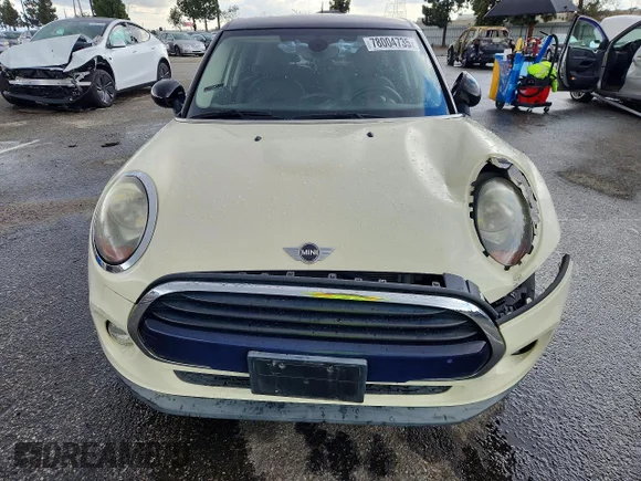 ✅ 2017 MINI Hardtop 4 Door Cooper • VIN: WMWXU1C35H2F78884 • Лот: 78004735. Опубліковано раніше на Copart з пробігом 86 626 миль. Безкоштовний доступ до архіву аукціонних продажів зі США та докладний звіт про історію автомобіля на DreamBid. Зображення 5.