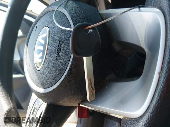 ✅ 2021 Kia Forte LXS • VIN: 3KPF24AD7ME336822 • Lot: 45085134. Wystawiony na IAAI z przebiegiem 46 442 mil. Bezpłatny archiwum sprzedaży aukcyjnych z USA i szczegółowy raport historii pojazdu na DreamBid. Zdjęcie 11.