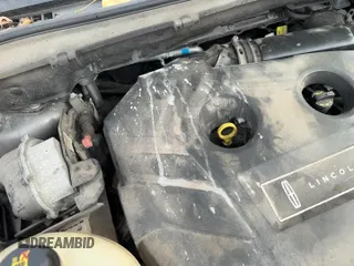 ✅ 2017 Lincoln MKC Reserve • VIN: 5LMCJ3D90HUL69989 • Lot: 93061925. Wystawiony na Copart z przebiegiem 76 735 mil. Bezpłatny archiwum sprzedaży aukcyjnych z USA i szczegółowy raport historii pojazdu na DreamBid. Zdjęcie 11.