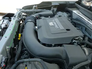 ✅ 2025 Cadillac XT4 FWD Premium Luxury • VIN: 1GYFZCR44SF133295 • Lot: 42914033. Wystawiony na IAAI z przebiegiem 4 620 mil. Bezpłatny archiwum sprzedaży aukcyjnych z USA i szczegółowy raport historii pojazdu na DreamBid. Zdjęcie 19.