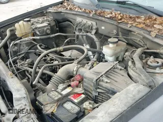 ✅ 2008 Ford Escape XLT • VIN: 1FMCU03Z78KB05352 • Lot: 43747442. Wystawiony na IAAI z przebiegiem 236 950 mil. Bezpłatny archiwum sprzedaży aukcyjnych z USA i szczegółowy raport historii pojazdu na DreamBid. Zdjęcie 12.