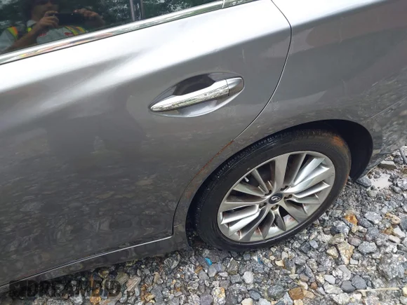 ✅ 2018 Infiniti Q50 Luxe • VIN: JN1EV7AP5JM365427 • Lot: 45610544. Wystawiony na IAAI z przebiegiem 130 352 mil. Bezpłatny archiwum sprzedaży aukcyjnych z USA i szczegółowy raport historii pojazdu na DreamBid. Zdjęcie 6.