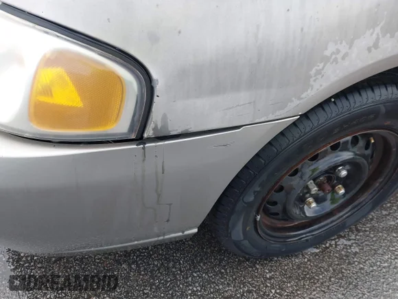 ✅ 2000 Nissan Sentra XE • VIN: 3N1CB51D3YL329878 • Lot: 42361947. Wystawiony na IAAI z przebiegiem 207 663 mil. Bezpłatny archiwum sprzedaży aukcyjnych z USA i szczegółowy raport historii pojazdu na DreamBid. Zdjęcie 6.