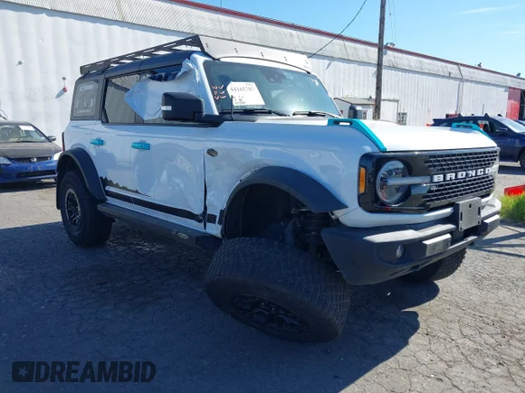 ✅ 2022 Ford Bronco Badlands • VIN: 1FMEE5DP7NLB85984 • Лот: 44165787. Опубліковано раніше на IAAI з пробігом 56 530 миль. Безкоштовний доступ до архіву аукціонних продажів зі США та докладний звіт про історію автомобіля на DreamBid. Зображення 1.