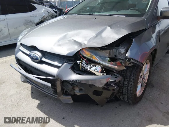 ✅ 2014 Ford Focus SE • VIN: 1FADP3F25EL241748 • Lot: 45324118. Wystawiony na IAAI z przebiegiem 99 508 mil. Bezpłatny archiwum sprzedaży aukcyjnych z USA i szczegółowy raport historii pojazdu na DreamBid. Zdjęcie 6.