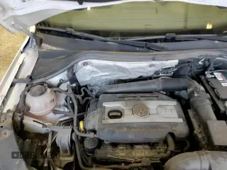 ✅ 2018 Volkswagen Tiguan • VIN: WVGBV7AX2JK005491 • Lot: 81971005. Listed on Copart with 101,358 mi. Free auction sales archive from the USA and detailed vehicle history report at DreamBid. Image 14.