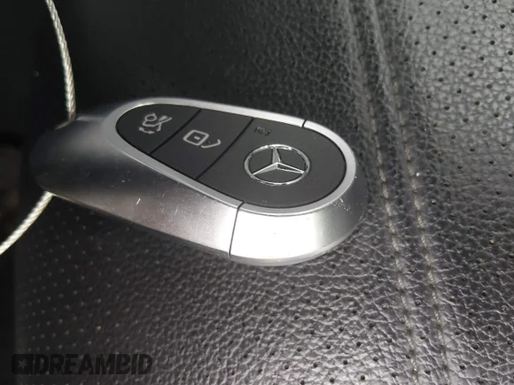 ✅ 2022 Mercedes-Benz C 300 • VIN: W1KAF4GB7NR063638 • Lot: 44998782. Wystawiony na IAAI z przebiegiem Nie podano. Bezpłatny archiwum sprzedaży aukcyjnych z USA i szczegółowy raport historii pojazdu na DreamBid. Zdjęcie 11.