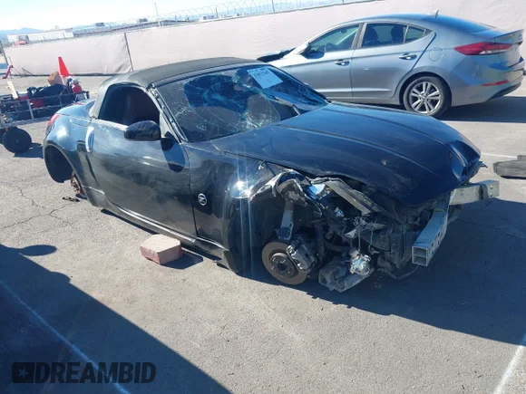 ✅ 2004 Nissan 350Z Touring • VIN: JN1AZ36A84T005319 • Lot: 43853765. Wystawiony na IAAI z przebiegiem 173 827 mil. Bezpłatny archiwum sprzedaży aukcyjnych z USA i szczegółowy raport historii pojazdu na DreamBid. Zdjęcie 1.