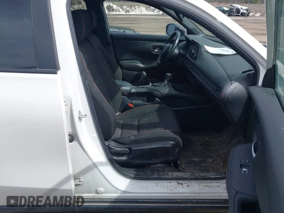 ✅ 2024 Honda HR-V Sport • VIN: 3CZRZ2H53RM785708 • Lot: 44696755. Wystawiony na IAAI z przebiegiem 24 756 mil. Bezpłatny archiwum sprzedaży aukcyjnych z USA i szczegółowy raport historii pojazdu na DreamBid. Zdjęcie 5.