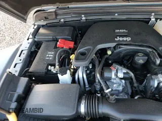 ✅ 2021 Jeep Wrangler Unlimited Rubicon • VIN: 1C4HJXFGXMW568482 • Lot: 92701725. Listed on Copart with 9,523 mi. Free auction sales archive from the USA and detailed vehicle history report at DreamBid. Image 16.