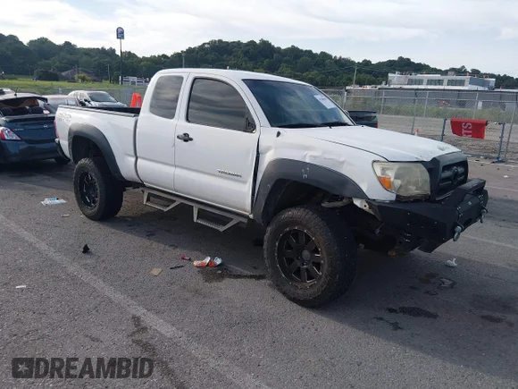 ✅ 2007 Toyota Tacoma • VIN: 5TEUU42N67Z460957 • Lot: 45200550. Listed on IAAI with 286,689 mi. Free auction sales archive from the USA and detailed vehicle history report at DreamBid. Image 1.