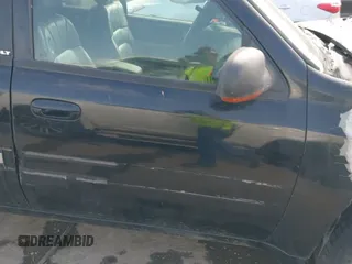 ✅ 2002 GMC Envoy SLT • VIN: 1GKDS13S522214475 • Lot: 40580711. Wystawiony na IAAI z przebiegiem Nie podano. Bezpłatny archiwum sprzedaży aukcyjnych z USA i szczegółowy raport historii pojazdu na DreamBid. Zdjęcie 13.