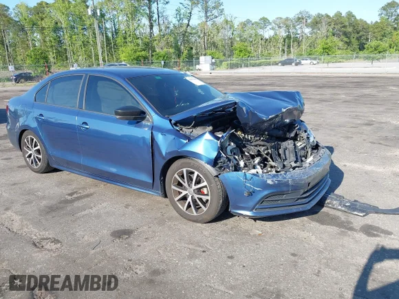 ✅ 2016 Volkswagen Jetta SE • VIN: 3VWB67AJ8GM354134 • Lot: 42059564. Wystawiony na IAAI z przebiegiem 84 986 mil. Bezpłatny archiwum sprzedaży aukcyjnych z USA i szczegółowy raport historii pojazdu na DreamBid. Zdjęcie 1.