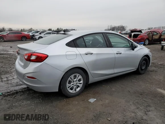 ✅ 2019 Chevrolet Cruze • VIN: 1G1BJ5SM8K7101969 • Lot: 70663322. Wystawiony na Copart z przebiegiem 93 339 mil. Bezpłatny archiwum sprzedaży aukcyjnych z USA i szczegółowy raport historii pojazdu na DreamBid. Zdjęcie 3.