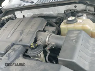 ✅ 2008 Lincoln Navigator • VIN: 5LMFU27528LJ08702 • Lot: 41865894. Wystawiony na IAAI z przebiegiem 212 923 mil. Bezpłatny archiwum sprzedaży aukcyjnych z USA i szczegółowy raport historii pojazdu na DreamBid. Zdjęcie 12.