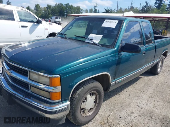 ✅ 1996 Chevrolet Silverado 1500 • VIN: 1GCEC19M9TE200696 • Lot: 42908779. Wystawiony na IAAI z przebiegiem 237 959 mil. Bezpłatny archiwum sprzedaży aukcyjnych z USA i szczegółowy raport historii pojazdu na DreamBid. Zdjęcie 2.