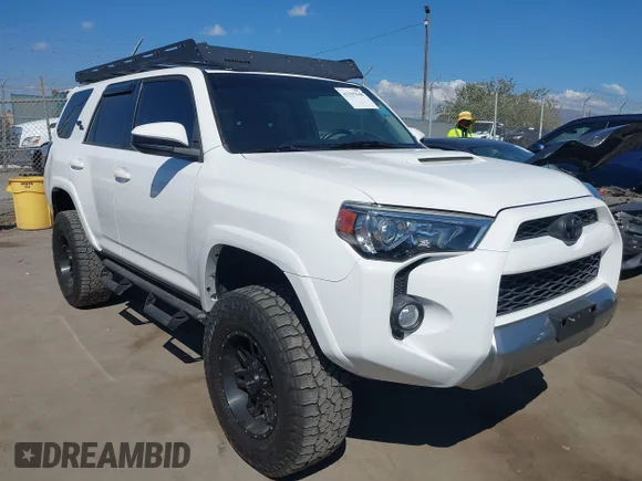 ✅ 2019 Toyota 4Runner SR5 Premium • VIN: JTEBU5JR4K5709457 • Лот: 43195548. Опубліковано раніше на IAAI з пробігом 83 829 миль. Безкоштовний доступ до архіву аукціонних продажів зі США та докладний звіт про історію автомобіля на DreamBid. Зображення 1.