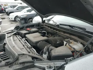 2024 Chevrolet Suburban LT z VIN 1GNSCCKD7RR267668, wystawiony jako IAAI lot #43049269 z przebiegiem 48 190 mil mil oraz . Historia ofert i sprzedaży dostępna na DreamBid. Obrazek 20.