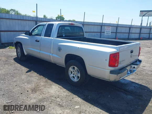 ✅ 2005 Dodge Dakota SLT • VIN: 1D7HE42K95S337682 • Lot: 41905755. Wystawiony na IAAI z przebiegiem 145 095 mil. Bezpłatny archiwum sprzedaży aukcyjnych z USA i szczegółowy raport historii pojazdu na DreamBid. Zdjęcie 3.