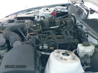 ✅ 2010 Ford Mustang V6 • VIN: 1ZVBP8EN3A5155540 • Lot: 42935751. Wystawiony na IAAI z przebiegiem 101 904 mil. Bezpłatny archiwum sprzedaży aukcyjnych z USA i szczegółowy raport historii pojazdu na DreamBid. Zdjęcie 12.