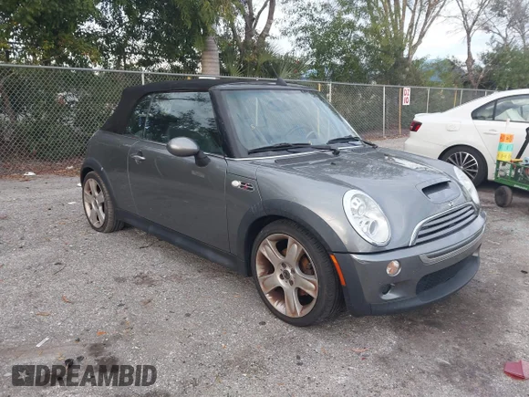 ✅ 2005 MINI Convertible S • VIN: WMWRH33595TF84137 • Lot: 44061667. Listed on IAAI with 81,860 mi. Free auction sales archive from the USA and detailed vehicle history report at DreamBid. Image 1.