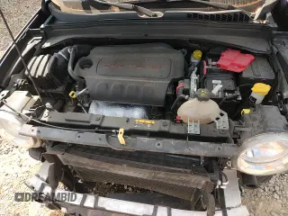 ✅ 2020 Jeep Renegade Latitude • VIN: ZACNJABB8LPL92048 • Lot: 69050225. Wystawiony na Copart z przebiegiem 78 529 mil. Bezpłatny archiwum sprzedaży aukcyjnych z USA i szczegółowy raport historii pojazdu na DreamBid. Zdjęcie 15.