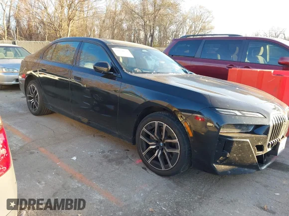 ✅ 2024 BMW 7 Series 740i xDrive • VIN: WBA33EH02RCP65287 • Лот: 43850074. Опубликован ранее на IAAI с пробегом 29 450 миль. Бесплатный доступ к архиву аукционных продаж из США и подробный отчёт об истории автомобиля на DreamBid. Изображение 1.