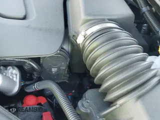 ✅ 2025 Chrysler Pacifica Select • VIN: 2C4RC1BG5SR505989 • Lot: 42608866. Wystawiony na IAAI z przebiegiem 13 115 mil. Bezpłatny archiwum sprzedaży aukcyjnych z USA i szczegółowy raport historii pojazdu na DreamBid. Zdjęcie 19.