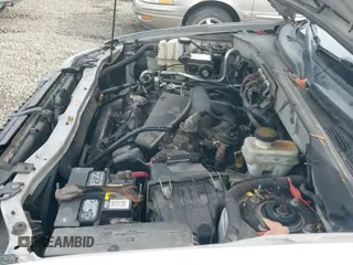 ✅ 2006 Ford Escape XLT • VIN: 1FMYU93196KC05308 • Lot: 43554704. Wystawiony na IAAI z przebiegiem 219 440 mil. Bezpłatny archiwum sprzedaży aukcyjnych z USA i szczegółowy raport historii pojazdu na DreamBid. Zdjęcie 12.