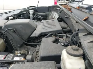 ✅ 2015 Toyota Highlander XLE • VIN: 5TDJKRFH0FS153631 • Lot: 43190383. Listed on IAAI with 159,018 mi. Free auction sales archive from the USA and detailed vehicle history report at DreamBid. Image 19.